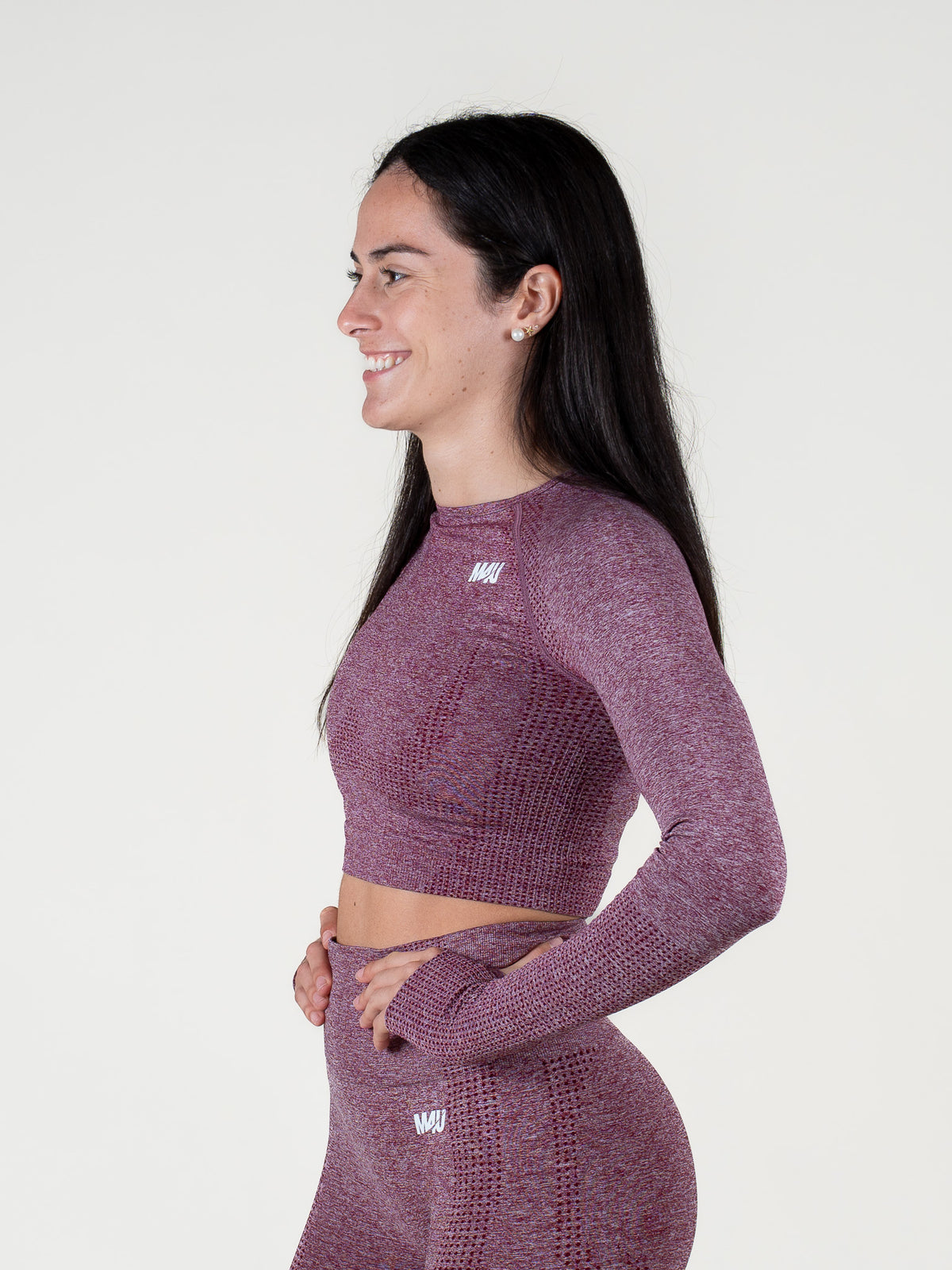 CROP TOP MANGA LARGA ESSENTIAL | GRANATE