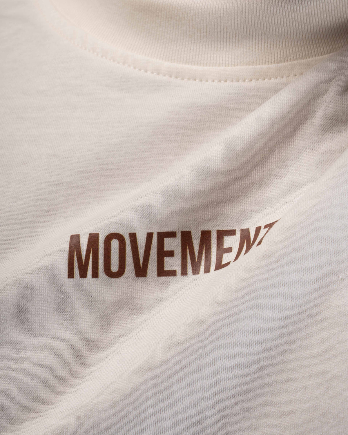 CAMISETA OVERSIZE WORK IN SILENCE CREAM CHOCOLATE
