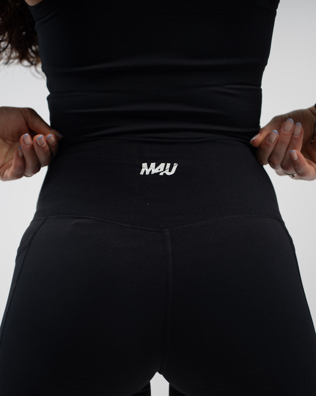 SHORTS PERFORMANCE POCKET BLACK