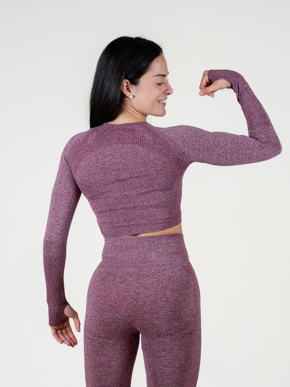 CROP TOP MANGA LARGA ESSENTIAL | GRANATE
