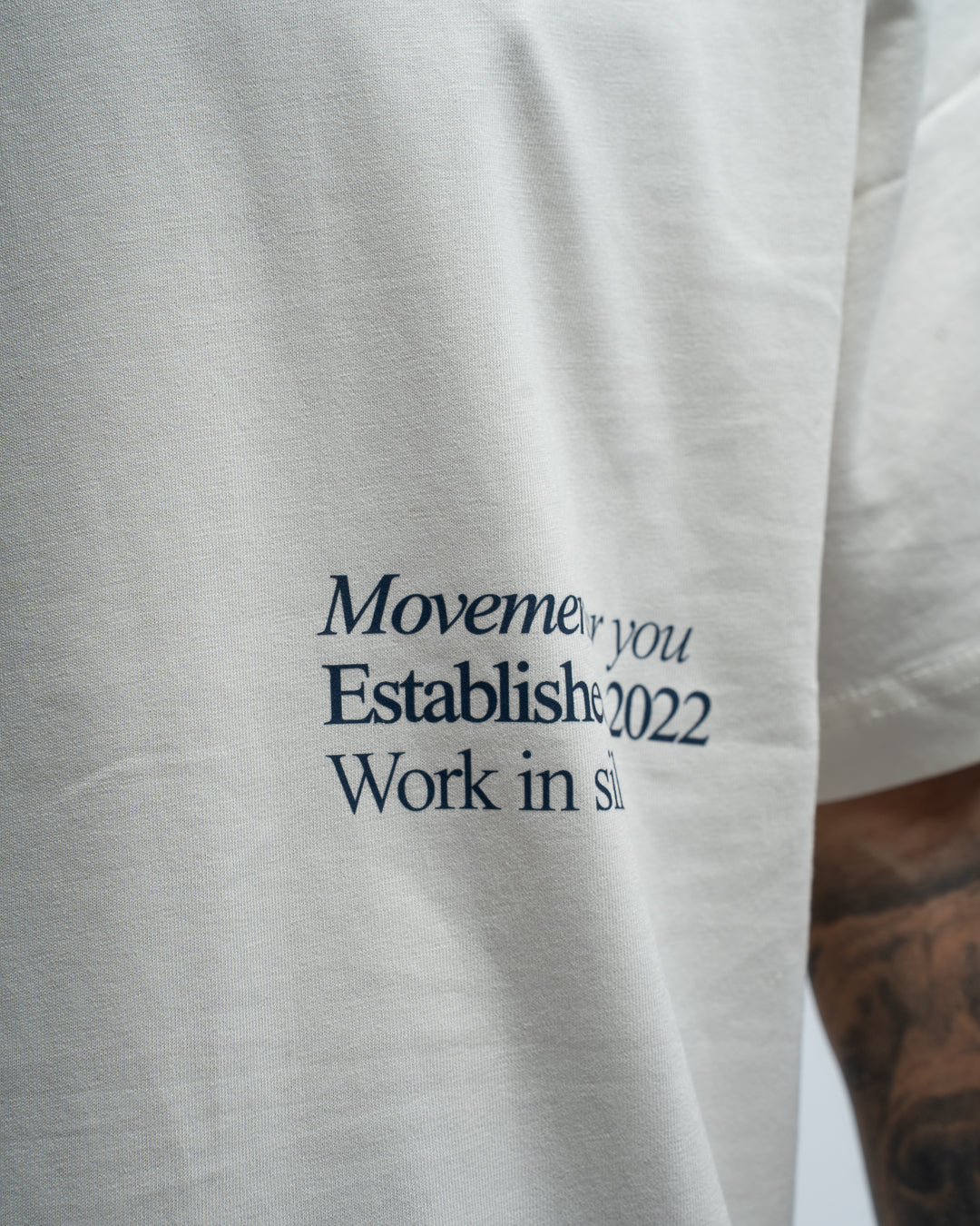 OVERSIZE TRAINING WORK IN SILENCE LET RESULTS NAVY CREAM