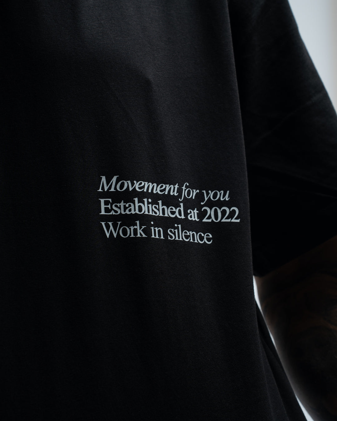 OVERSIZE TRAINING WORK IN SILENCE LET RESULTS BLACK