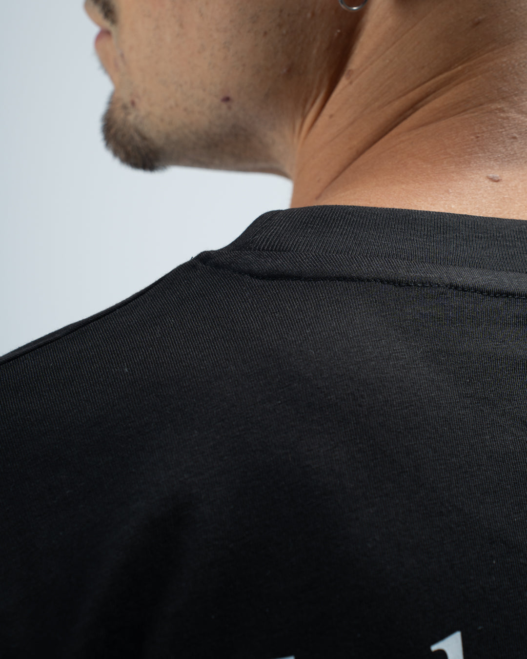 OVERSIZE TRAINING WORK IN SILENCE LET RESULTS BLACK