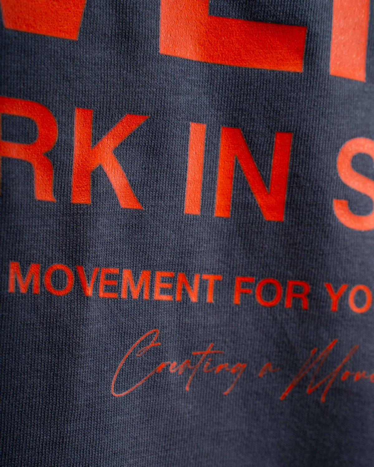 CAMISETA OVERSIZE WORK IN SILENCE GRAY ORANGE