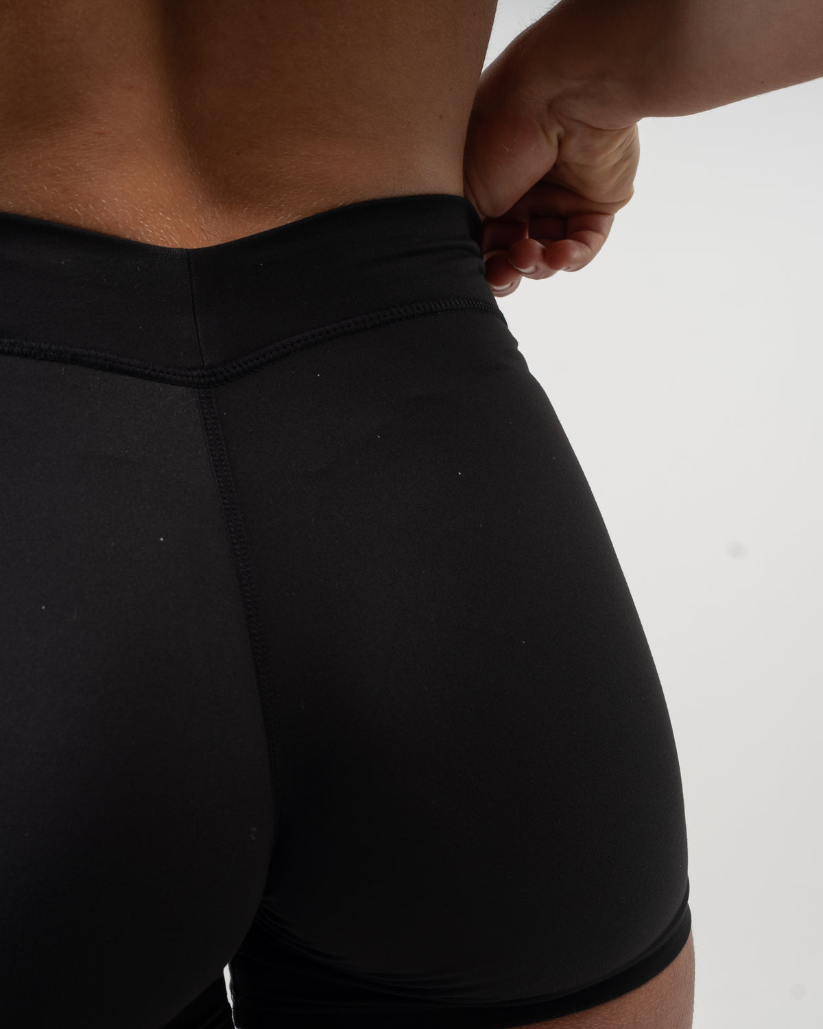 SHORTS FLOW BLACK