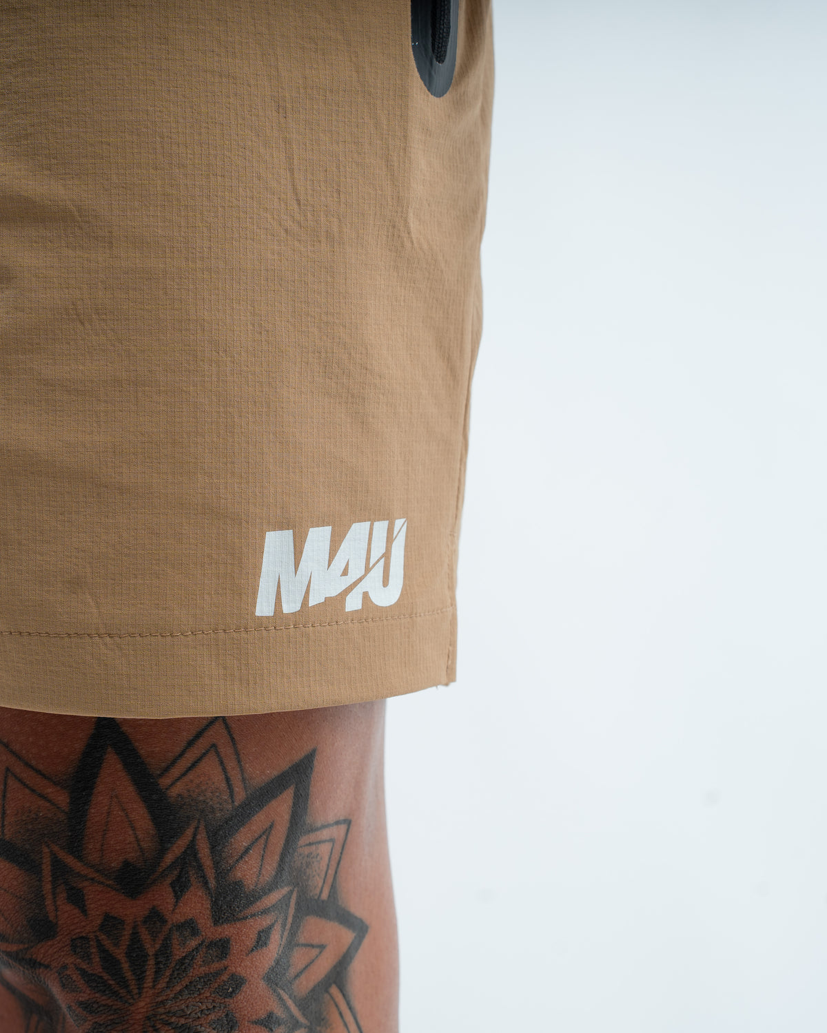 SHORTS 6" PREMIUM CAMEL