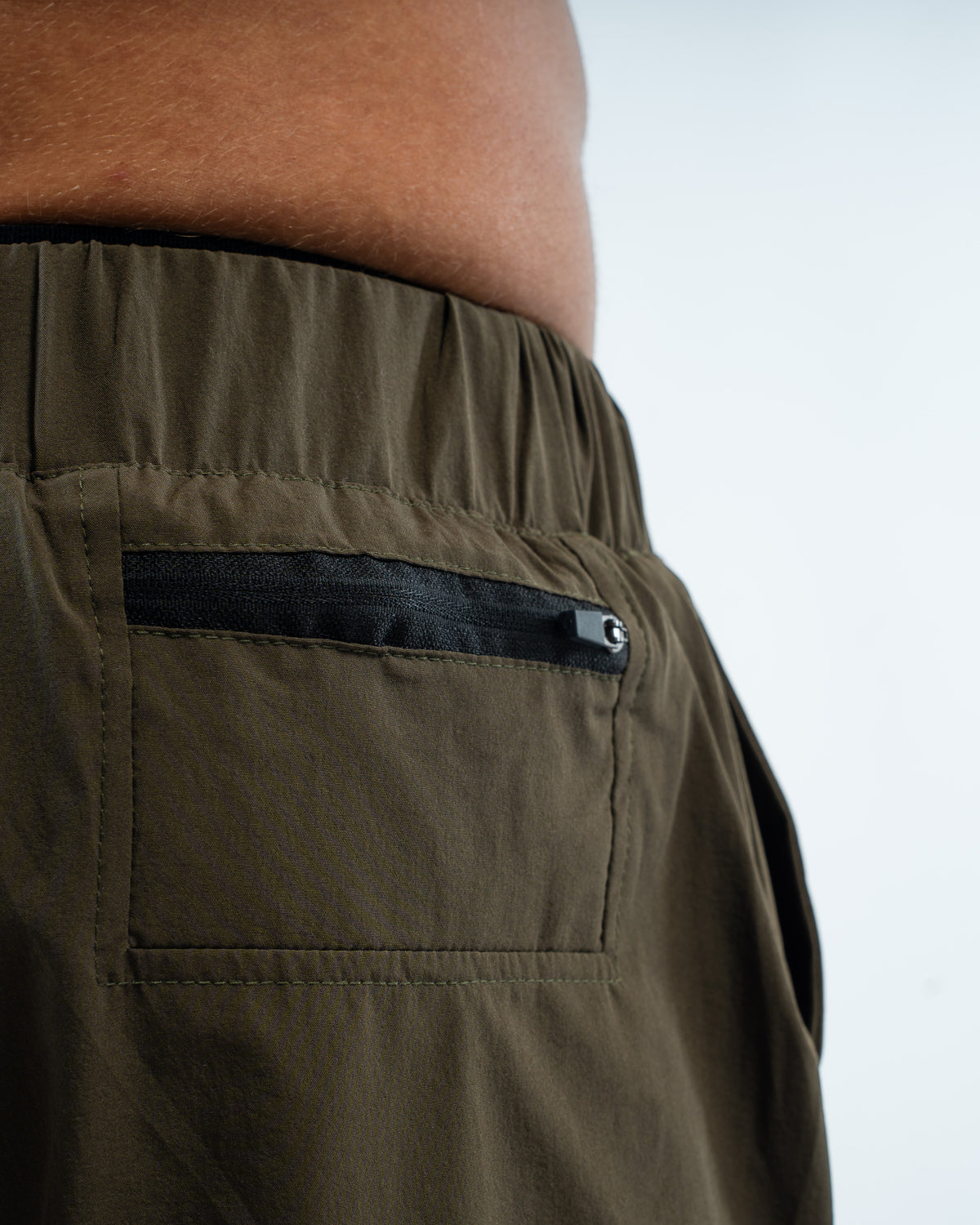 SHORTS 2 EN 1 GREEN OLIVE
