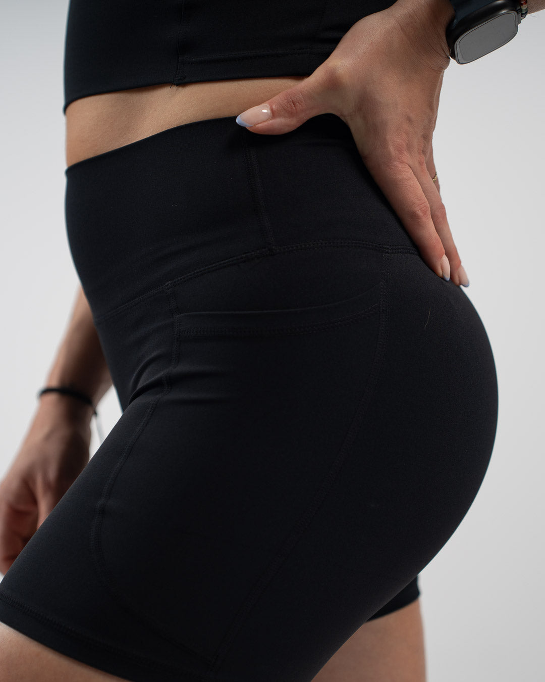 SHORTS PERFORMANCE POCKET BLACK