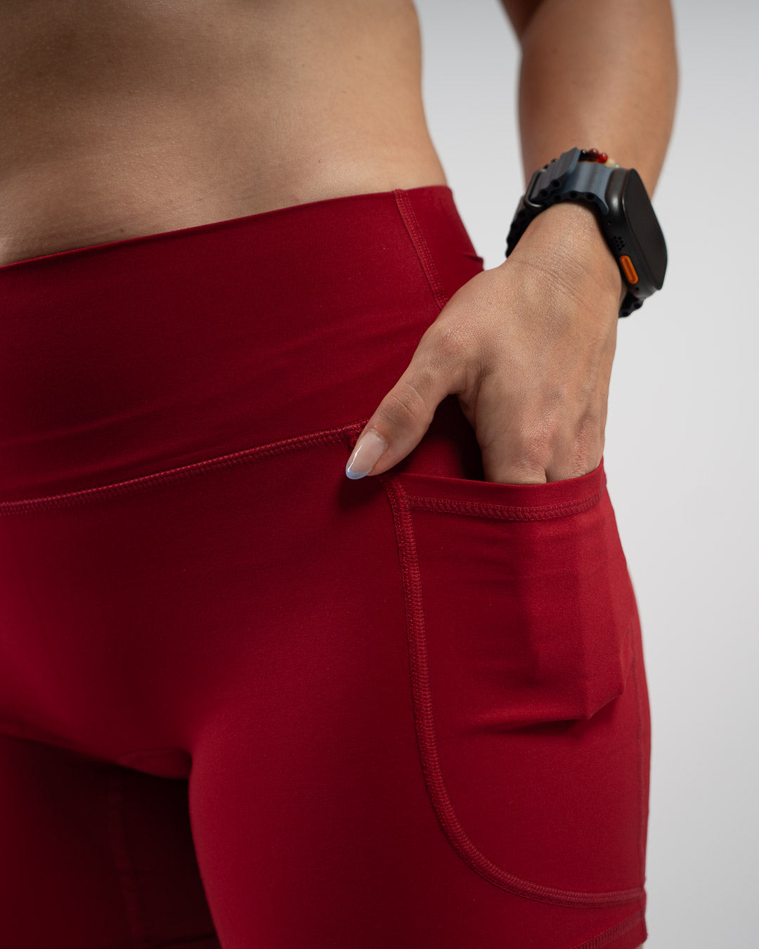 SHORTS PERFORMANCE POCKET CHERRY