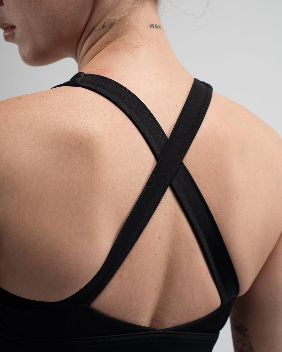 TOP LIMITLESS BLACK
